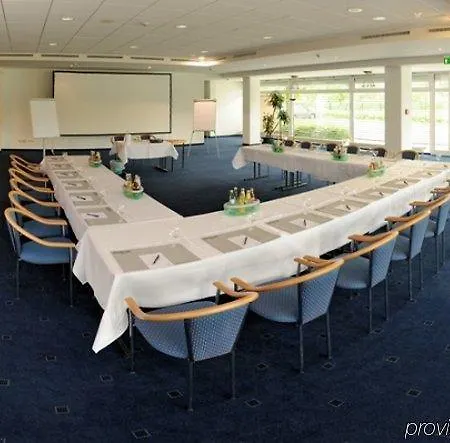 亨内夫欧罗公园酒店 酒店 亨内夫