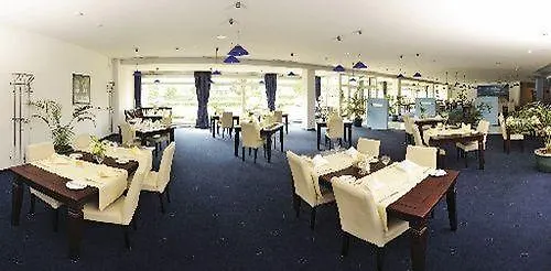 Отель Euro Park 4*