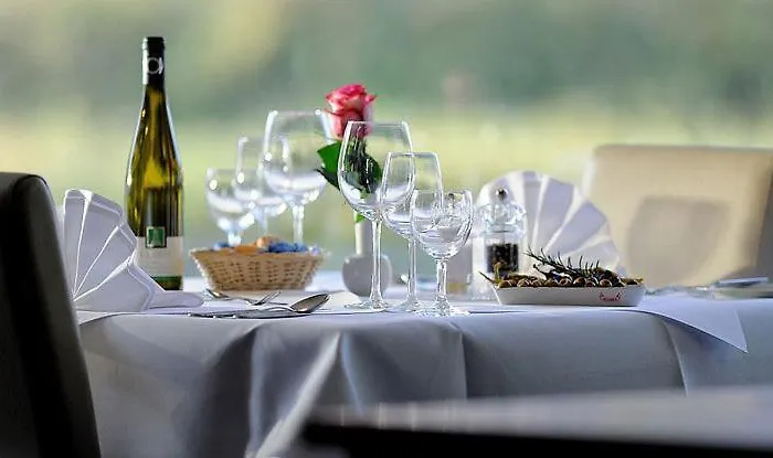 يورو بارك هينيف فندق