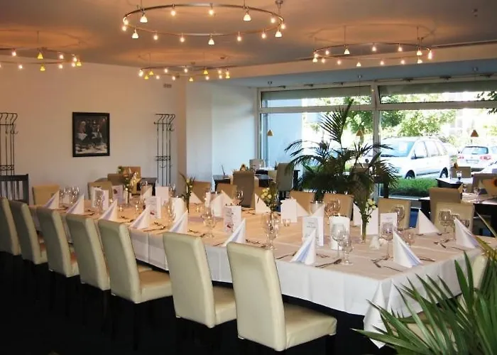 يورو بارك هينيف 4*