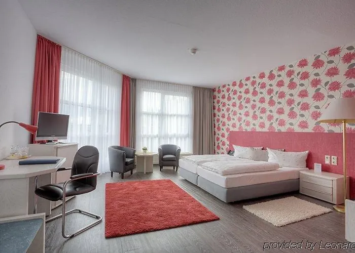 يورو بارك هينيف هيننف