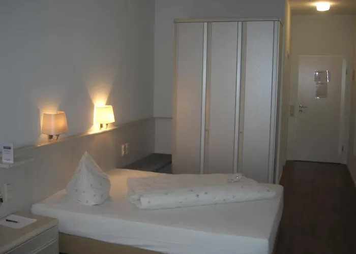 Euro Park 4* Хеннеф